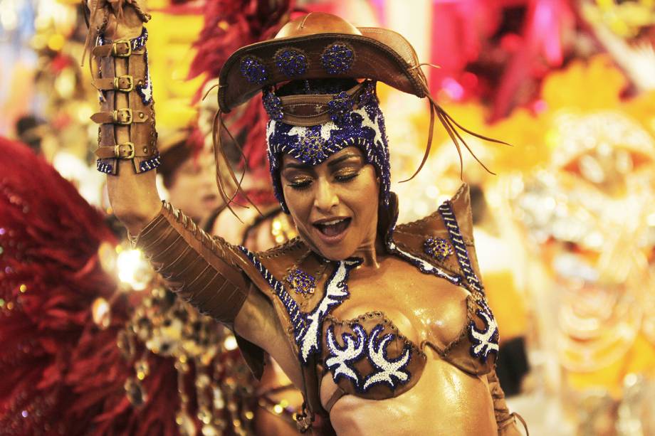 Sabrina Sato, madrinha de bateria da escola Gaviões da Fiel, durante desfile no Sambódromo do Anhembi, em São Paulo (SP) - 25/02/2017