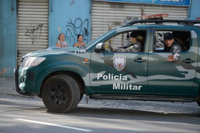 Policiais militares de férias e de folga voltam às ruas em Vitória (ES) - 11/02/2017