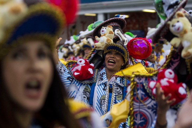 Com tema  'Amor com amor se paga – Uma história animal', escola Águia de Ouro fecha o primeiro dia de carnaval em São Paulo
