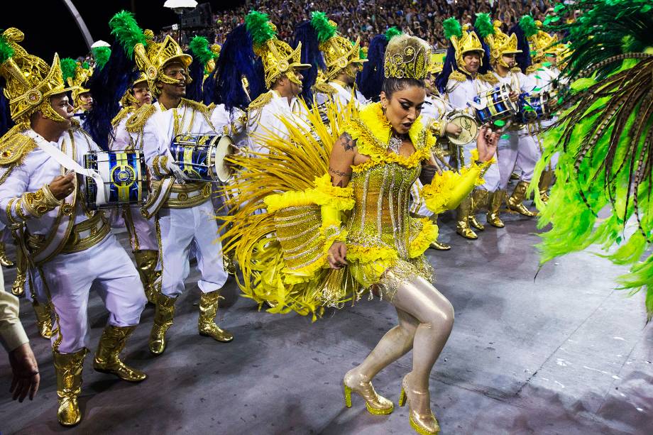 Rainha de bateria Dani Bolina durante durante o desfile da escola de samba Unidos de Vila Maria válida pelo Grupo especial, no Sambódromo do Anhembi em São Paulo (SP) - 25/02/2017