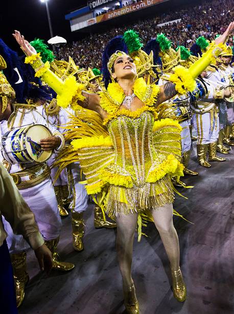Rainha de bateria Dani Bolina durante durante o desfile da escola de samba Unidos de Vila Maria válida pelo Grupo especial, no Sambódromo do Anhembi em São Paulo (SP) - 25/02/2017