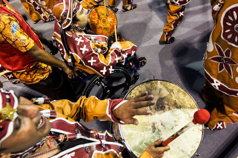 A escola de samba Dragões da Real é a quarta escola a desfilar na segunda noite do Carnaval paulistano - 26/02/2017