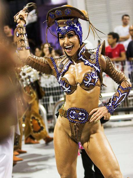 Sabrina Sato, madrinha de bateria da escola Gaviões da Fiel, durante desfile no Sambódromo do Anhembi, em São Paulo (SP) - 25/02/2017