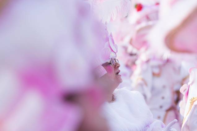 Rosas de Ouro fecha o desfile de carnaval no Sambódromo Anhembi, no segundo dia de carnaval em São Paulo Rosas de Ouro fecha o desfile de carnaval no Sambódromo Anhembi, no segundo dia de carnaval em São Paulo