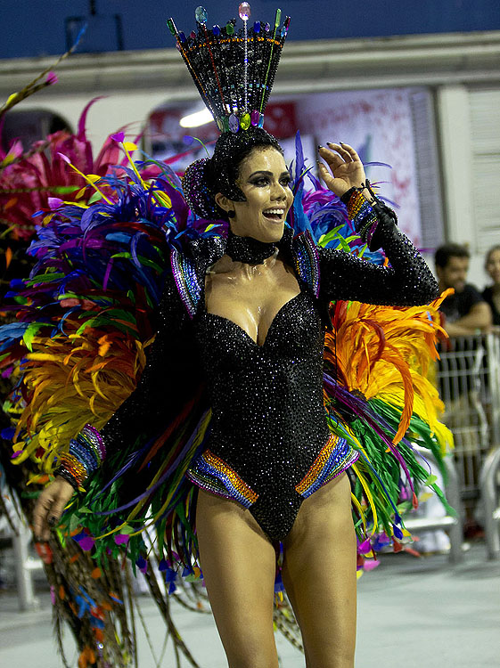 Daniela Albuquerque, rainha de bateria da escola de samba Acadêmicos do Tucuruvi, durante desfile no Sambódromo do Anhembi - 25/02/2017 Daniela Albuquerque, rainha de bateria da escola de samba Acadêmicos do Tucuruvi, durante desfile no Sambódromo do Anhembi - 25/02/2017