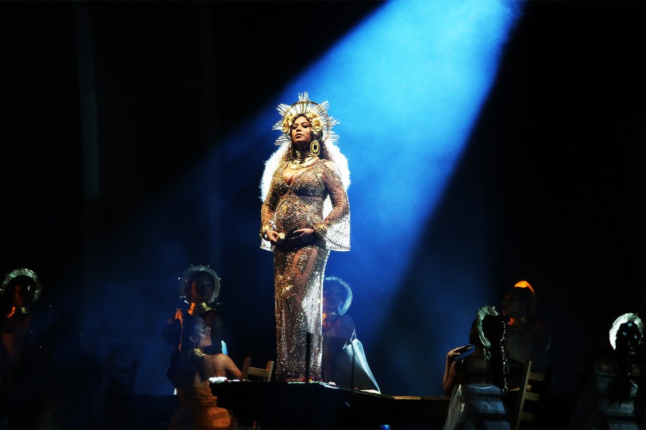 Beyoncé durante a cerimônia da 59ª edição do Grammy no Staples Center, em Los Angeles, nos Estados Unidos - 12/02/2017