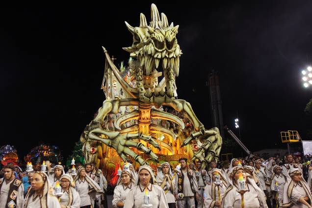 Com o enredo 'Dragões canta Asa Branca', a escola de samba Dragões da Real desfila no Sambódromo do Anhembi, em São Paulo - 26/02/2017 Com o enredo 'Dragões canta Asa Branca', a escola de samba Dragões da Real desfila no Sambódromo do Anhembi, em São Paulo - 26/02/2017