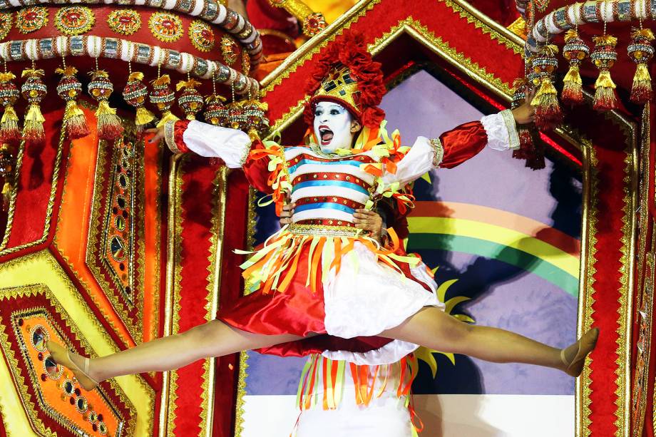 Desfile da escola de samba Dragões da Real, no Sambódromo do Anhembi, em São Paulo (SP) - 26/02/2017