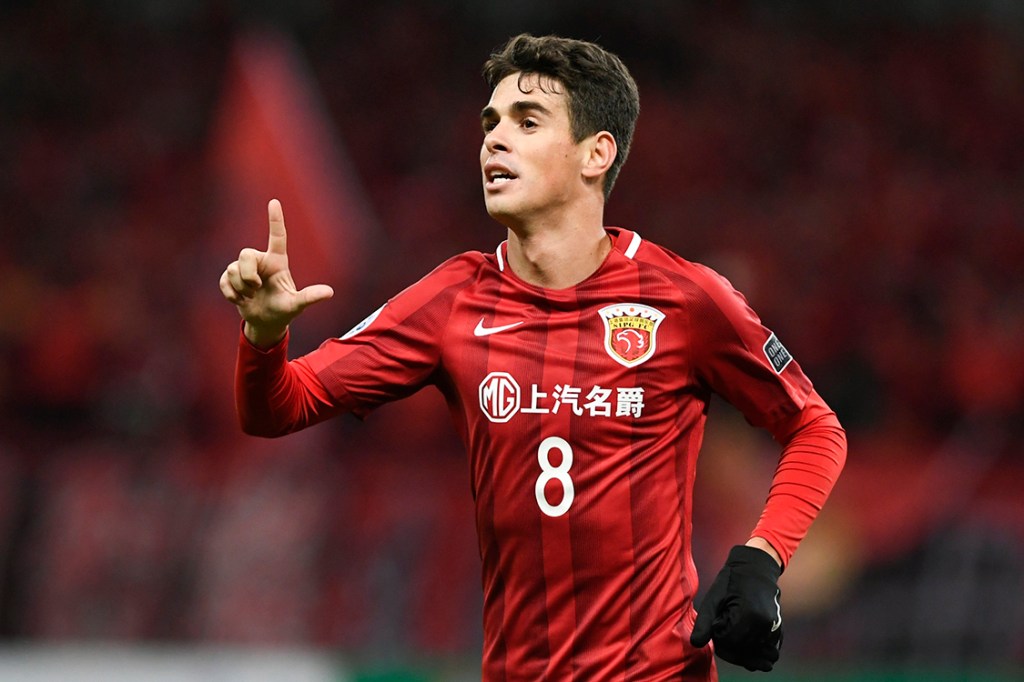 Oscar comemora gol durante partida entre Shanghai SIPG e Sukhotai, na China