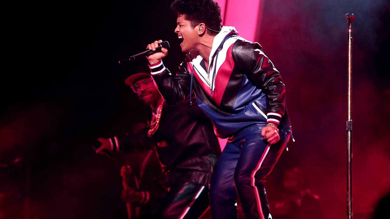 Bruno Mars durante a cerimônia da 59ª edição do Grammy no Staples Center, em Los Angeles, nos Estados Unidos - 12/02/2017
