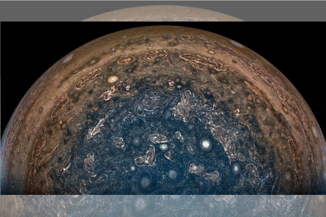 NASA captura imagem do polo sul de Júpiter a 101,000 km de altura, durante a missão Juno, que começou em 4 de julho de 2016- 22/02/2017