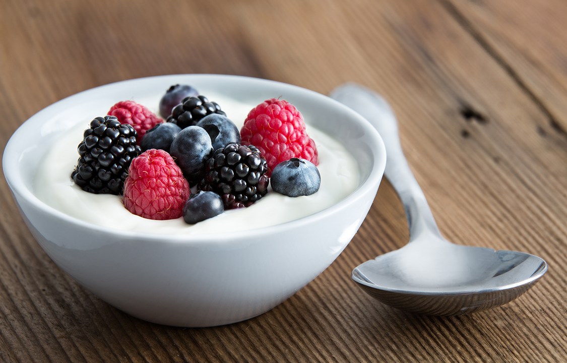 Iogurte e berries