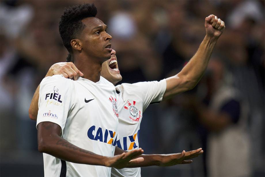 Jô do Corinthians comemora seu gol durante partida contra o Palmeiras, válida pela quinta rodada do Campeonato Paulista 2017, disputada na Arena Corinthians em São Paulo - 22/02/2017
