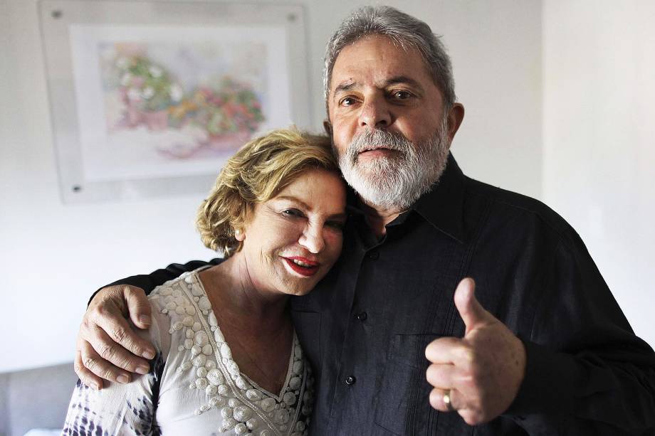 Lula e Marisa no Hospital Sírio-Libanês, no centro de São Paulo, em 2011 Lula e Marisa no Hospital Sírio-Libanês, no centro de São Paulo, em 2011