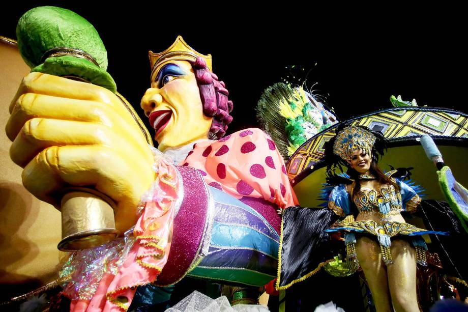 Desfile da escola de samba Mancha Verde pelo grupo especial, no sambódromo do Anhembi, em Sao Paulo, no segundo dia dos desfiles - 25/02/2017