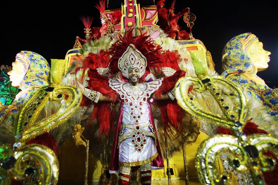 Desfile da escola de samba Mancha Verde pelo grupo especial, no sambódromo do Anhembi, em Sao Paulo, no segundo dia dos desfiles - 25/02/2017