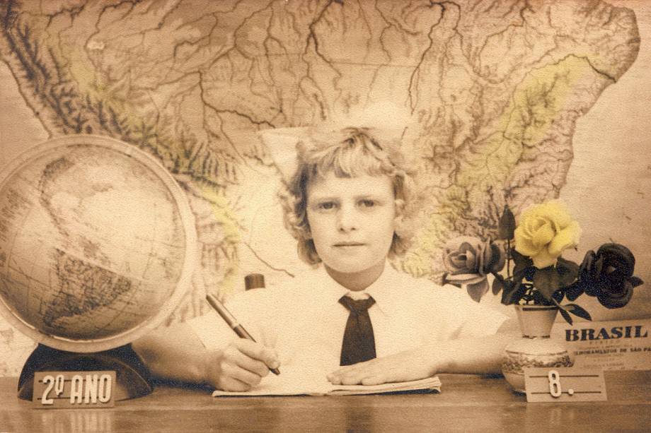 Marisa Letícia, aos 8 anos, no 2º ano do primário Marisa Letícia, aos 8 anos, no 2º ano do primário