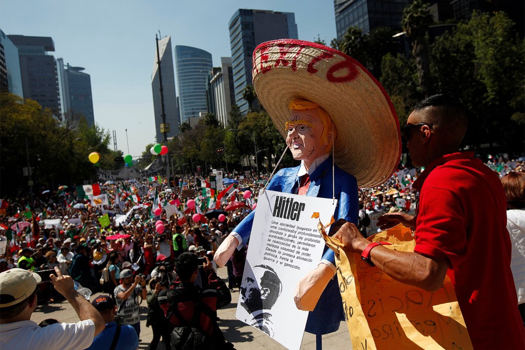 Milhares de pessoas fazem protesto no México contra Donald Trump - 12/02/2017