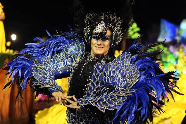 Com o enredo 'Ópera de Todos os Povos, Terra de Todas as Gentes, Curitiba de Todos os Sonhos', a escola de samba Nenê de Vila Matilde desfila no Sambódromo do Anhembi, em São Paulo - 26/02/2017 Com o enredo 'Ópera de Todos os Povos, Terra de Todas as Gentes, Curitiba de Todos os Sonhos', a escola de samba Nenê de Vila Matilde desfila no Sambódromo do Anhembi, em São Paulo - 26/02/2017