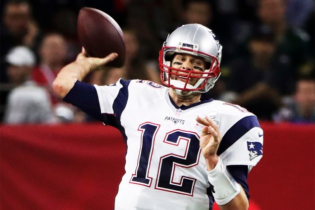Tom Brady do New England Patriots contra Atlanta Falcons durante a final da 51ª edição do Super Bowl - 05/02/2017