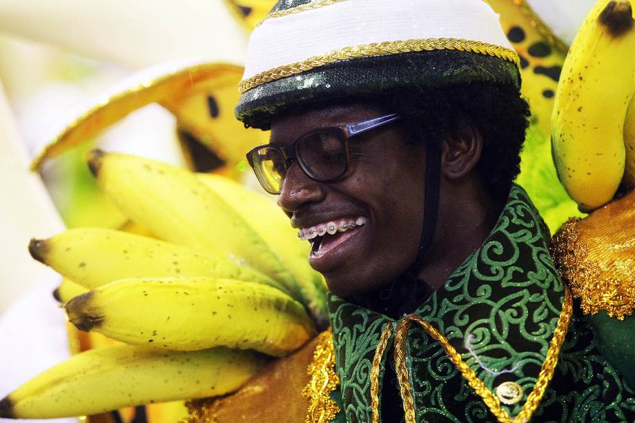 Desfile da escola de samba Paraíso do Tuiuti, no Sambódromo da Marquês de Sapucaí, no Rio de Janeiro (RJ) - 26/02/2017