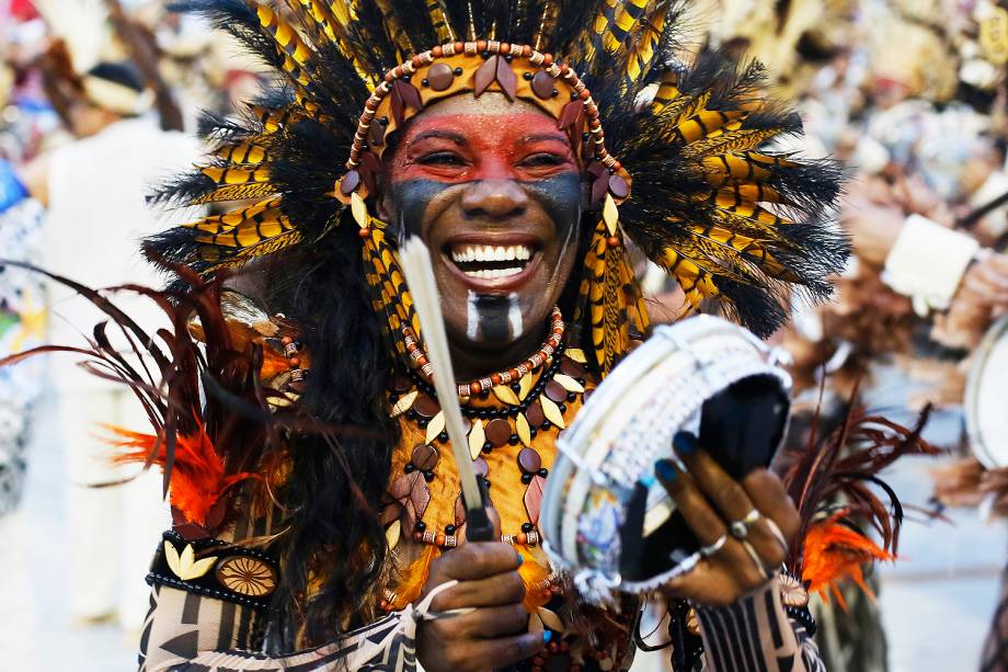 Com o enredo 'A virgem dos lábios de mel - Iracema', a escola de samba Beija-Flor de Nilópolis desfila no Sambódromo da Marquês de Sapucaí, no Rio de Janeiro (RJ) - 27/02/2017