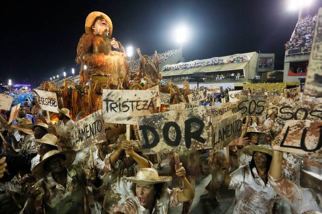 Portela é a quinta escola a desfilar na segunda noite do Carnaval carioca  - 28/02/2017