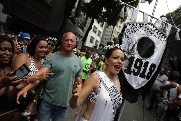 Leandra Leal desfila no bloco tradicional Cordão da Bola Preta no Rio de Janeiro - 25/02/2017 Leandra Leal desfila no bloco tradicional Cordão da Bola Preta no Rio de Janeiro - 25/02/2017
