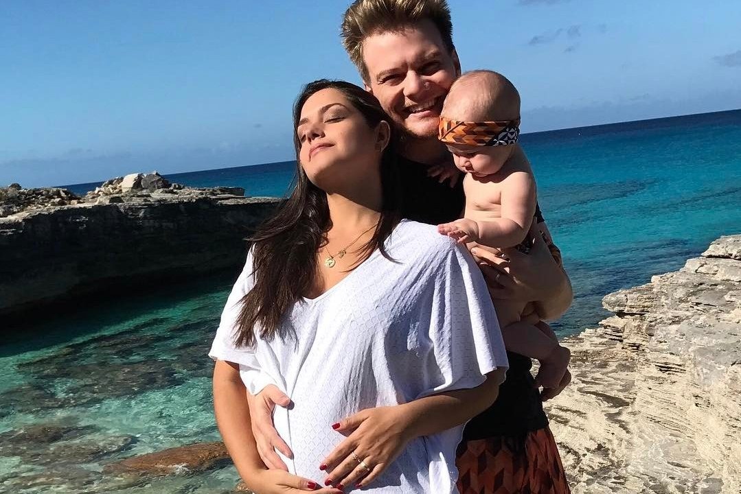 Michel Teló e Thais Fersoza anunciam gravidez de segundo filho