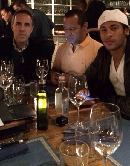 Neymar com o pai e empresário