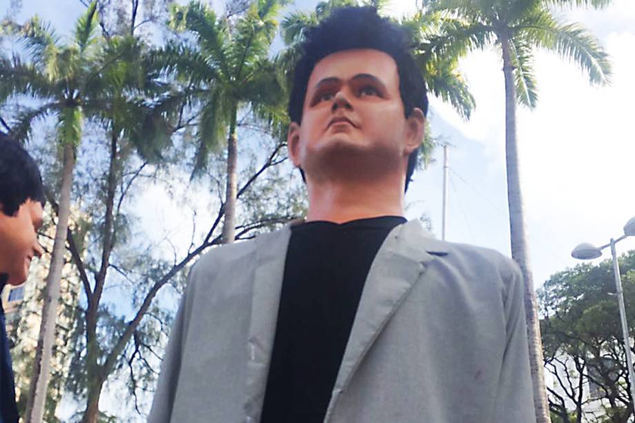 Boneco de Olinda do cantor Zezé di Camargo