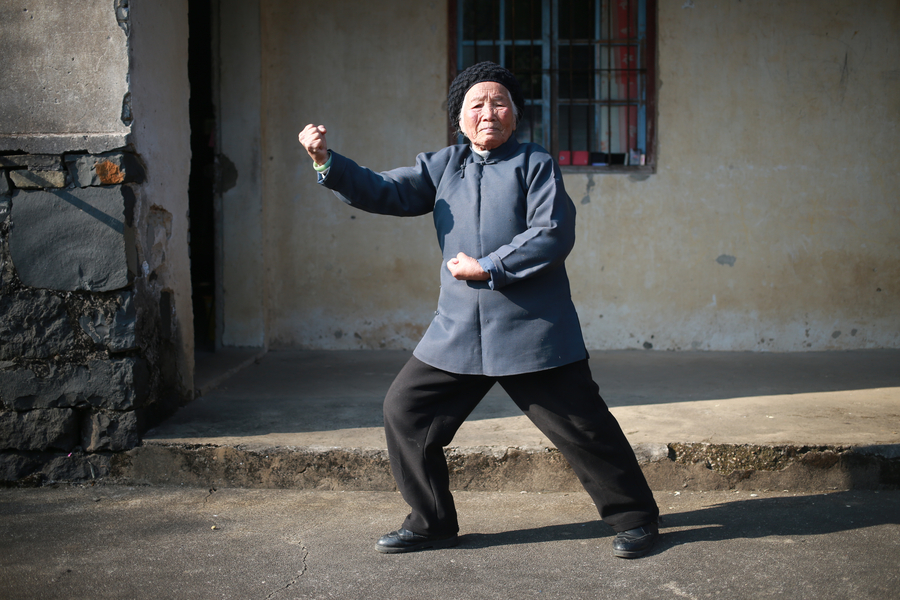 Zhang Hexian faz pose: 94 anos e praticante de kung fu