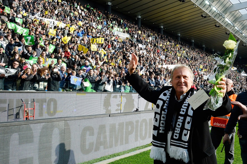 Zico é homenageado pela Udinese na Itália