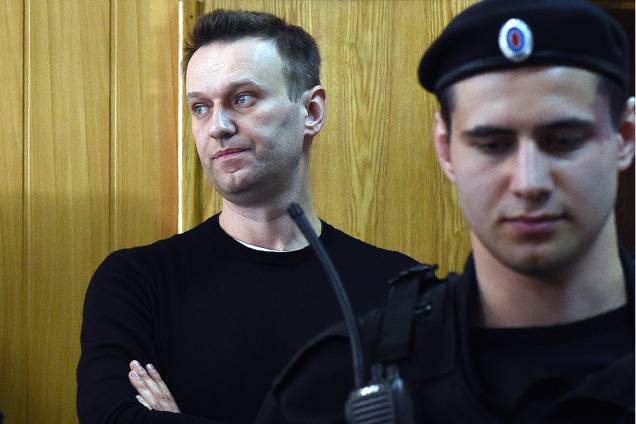 O líder da oposição russa, Alexei Navalny, foi preso durante o protesto que ocorreu ontem em Moscou contra a corrupção, e hoje (27) foi sentenciado a 15 dias na prisão além de pagar uma multa - 27/03/2017