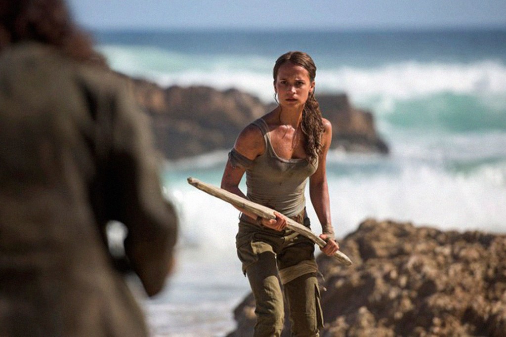 Alicia Vikander em "Tomb Raider", como Lara Croft