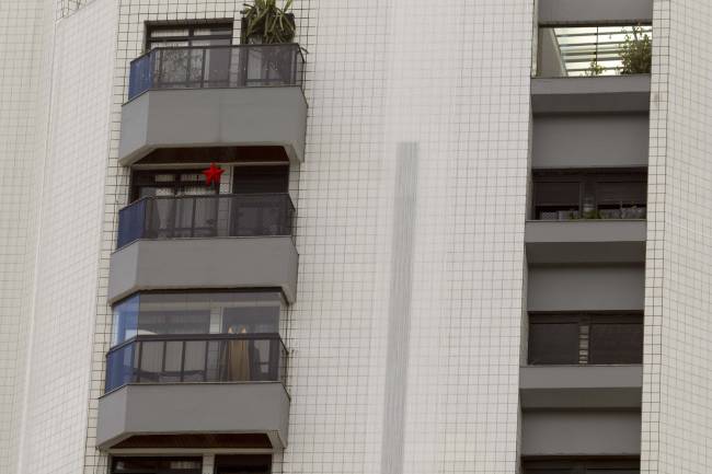 Sérgio Moro ordena sequestro de apartamento que seria de Lula