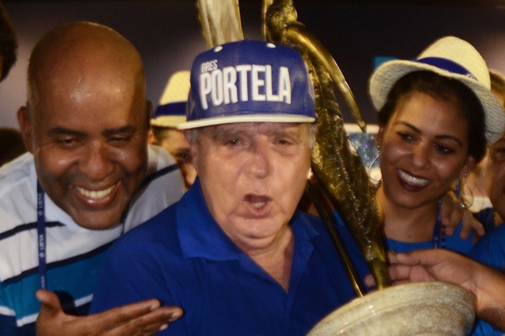 O presidente da Portela, Luis Carlos Magalhães, comemora título do Grupo Especial carioca - 01/03/2017