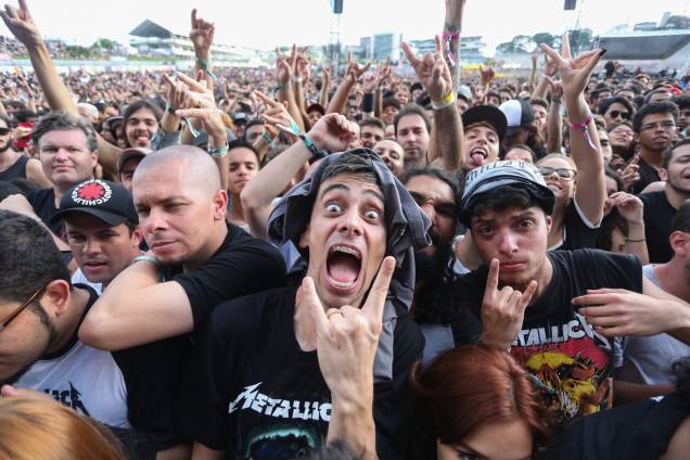 Público curte show do Cage the Elephant na 6ª edição do Lollapalooza Público curte show do Cage the Elephant na 6ª edição do Lollapalooza