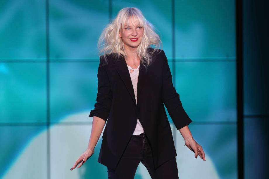 Sia durante show em Hollywood, nos Estados Unidos em 2013