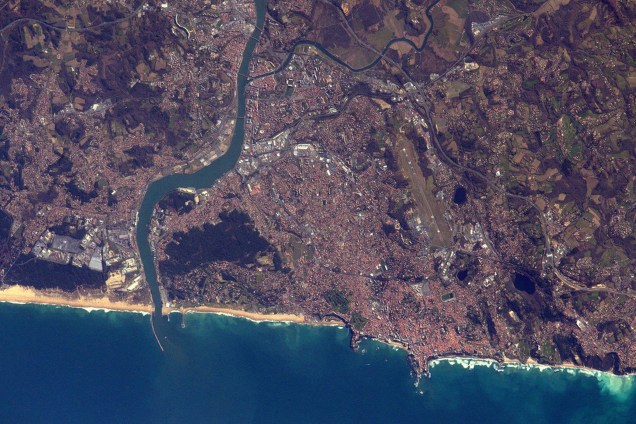 Costa sudoeste da França. Na foto, Pasquet destaca as cidades de <span>Biarritz, Bayonne e Anglet</span>