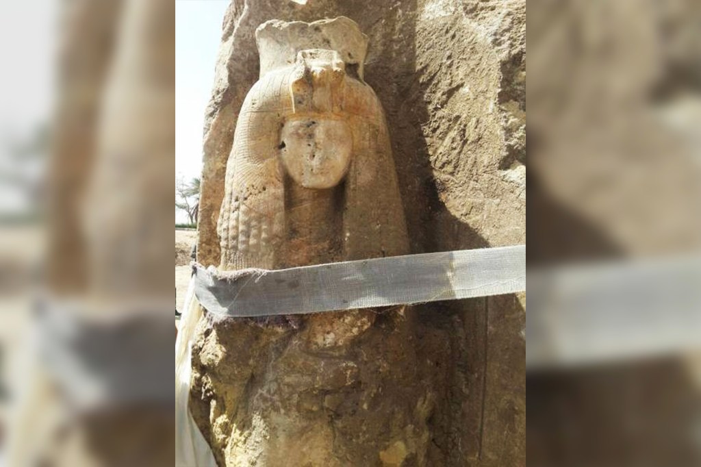 Estátua descoberta representando Rainha Tiye, esposa do Rei Amenhotep III