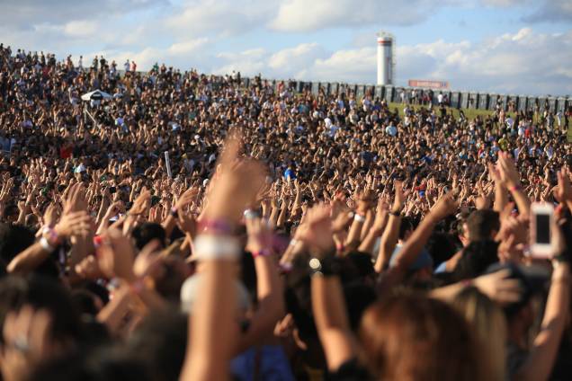 Público curte show da banda Duran Duran no segundo dia do festival Lollapalooza, que acontece no Autódromo de Interlagos