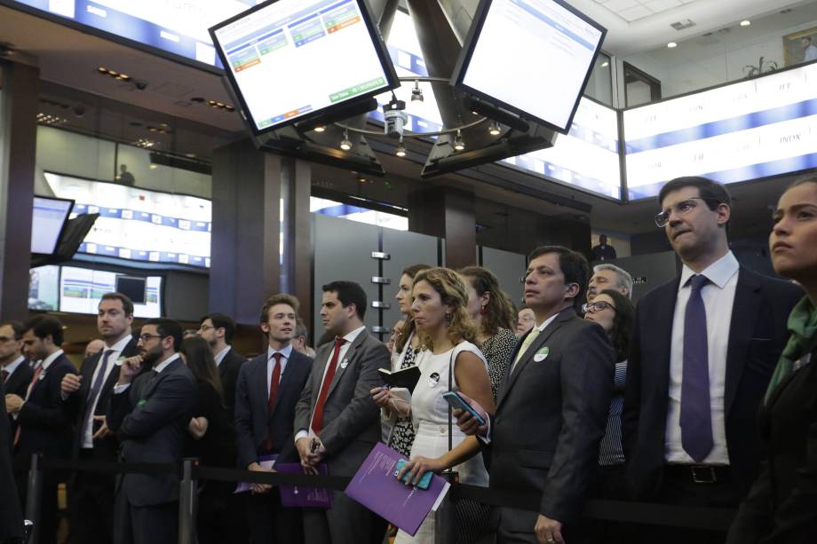 Leilão dos aeroportos de Porto Alegre, Florianópolis, Salvador e Fortaleza, na BM&F Bovespa, no centro de São Paulo - 16/03/2017