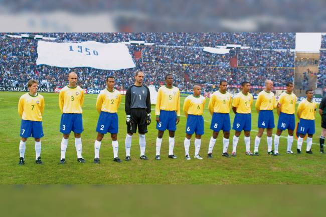 Eliminatórias Copa 2002 - Uruguai x Brasil