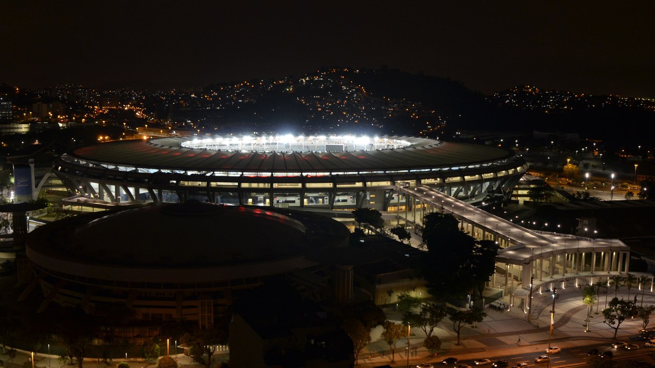 Teste de iluminação no Estádio do Maracanã