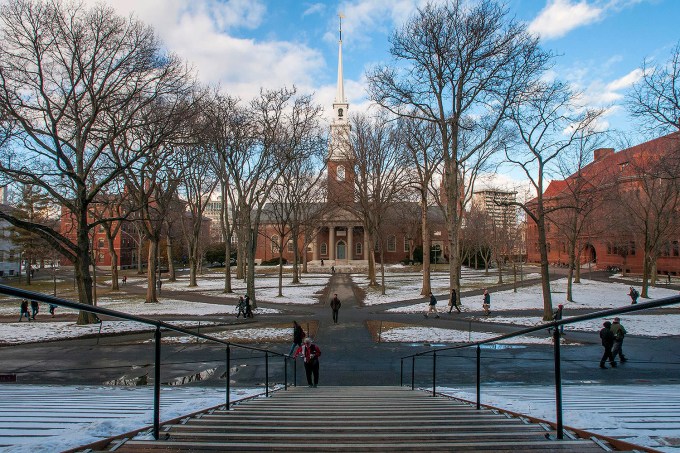Campus da Universidade Harvard nos Estados Unidos