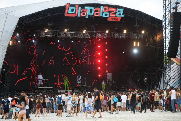 Jaloo abre o palco AXE da 6ª edição do Lollapalooza no autódromo de Interlagos
