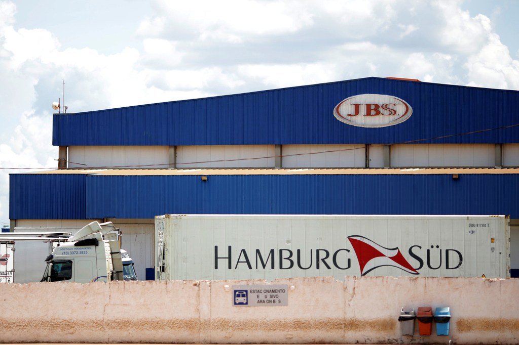 Carne - frigorífico - Jbs S/A em Brasilia.