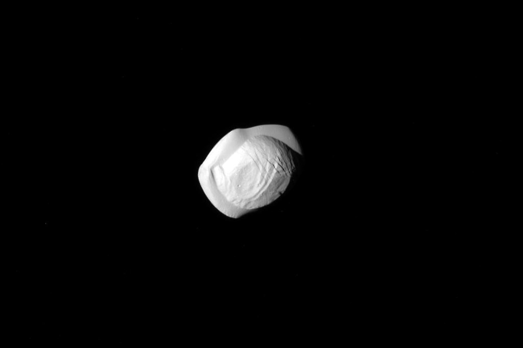 Lua de Saturno Pan