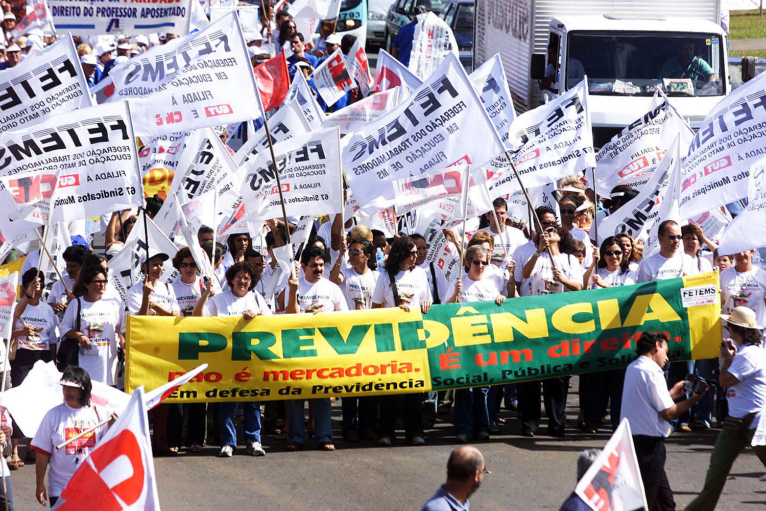 Ou para a reforma, ou para o Brasil&#39;: em 2003, Lula era vidraça | VEJA